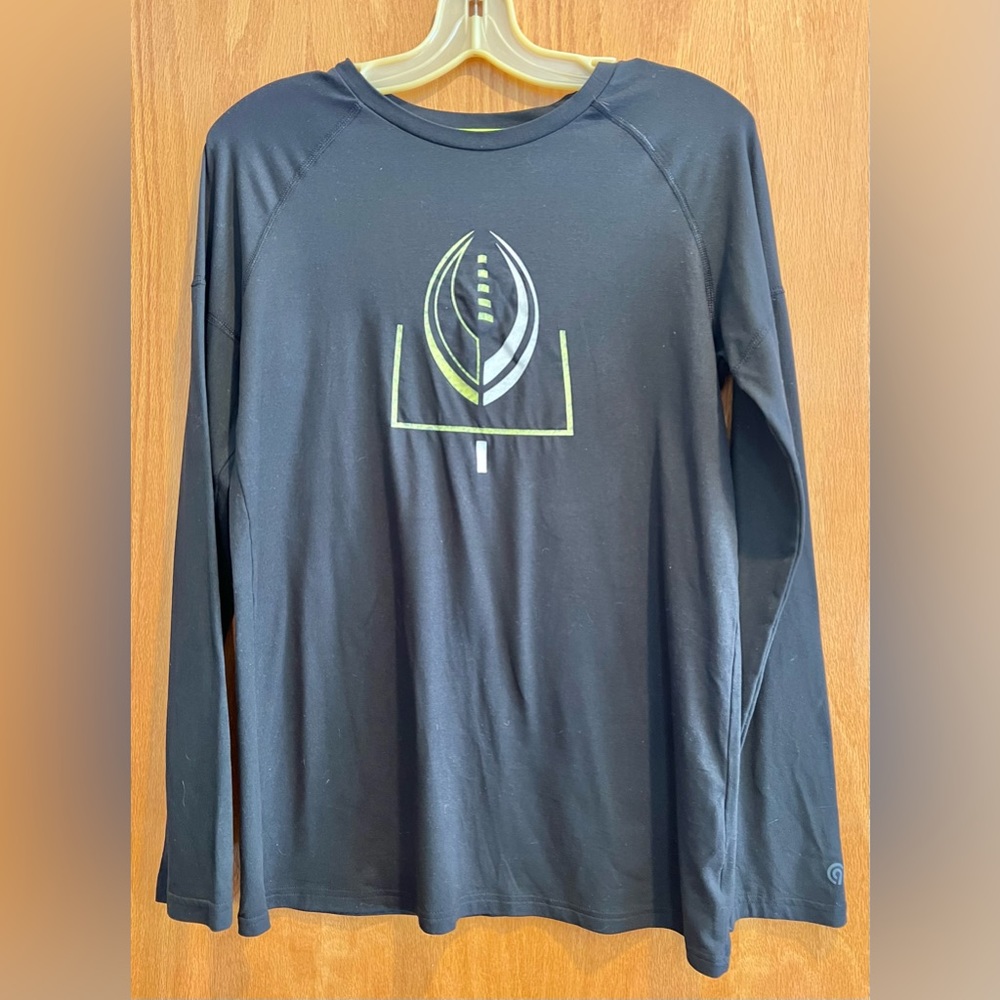Champion Boys Long Sleeve Pullover With Football Graphic Size XL(16-18)